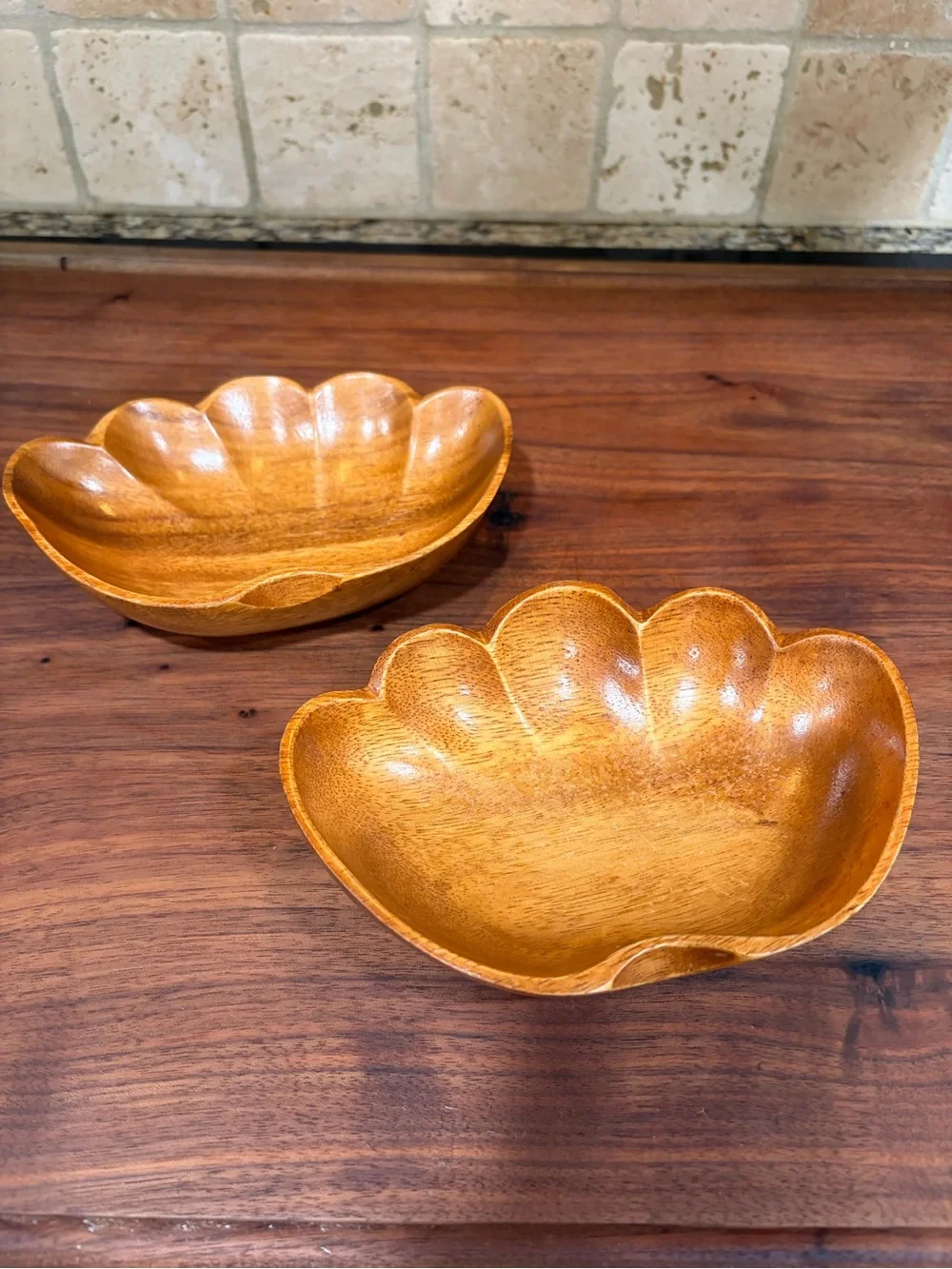 Vintage Mid Century Modern Clamshell Bowls - Set of 2